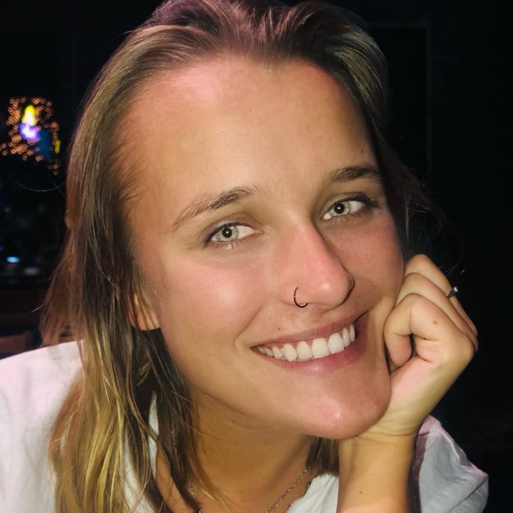 Meet your Posher, Madeline